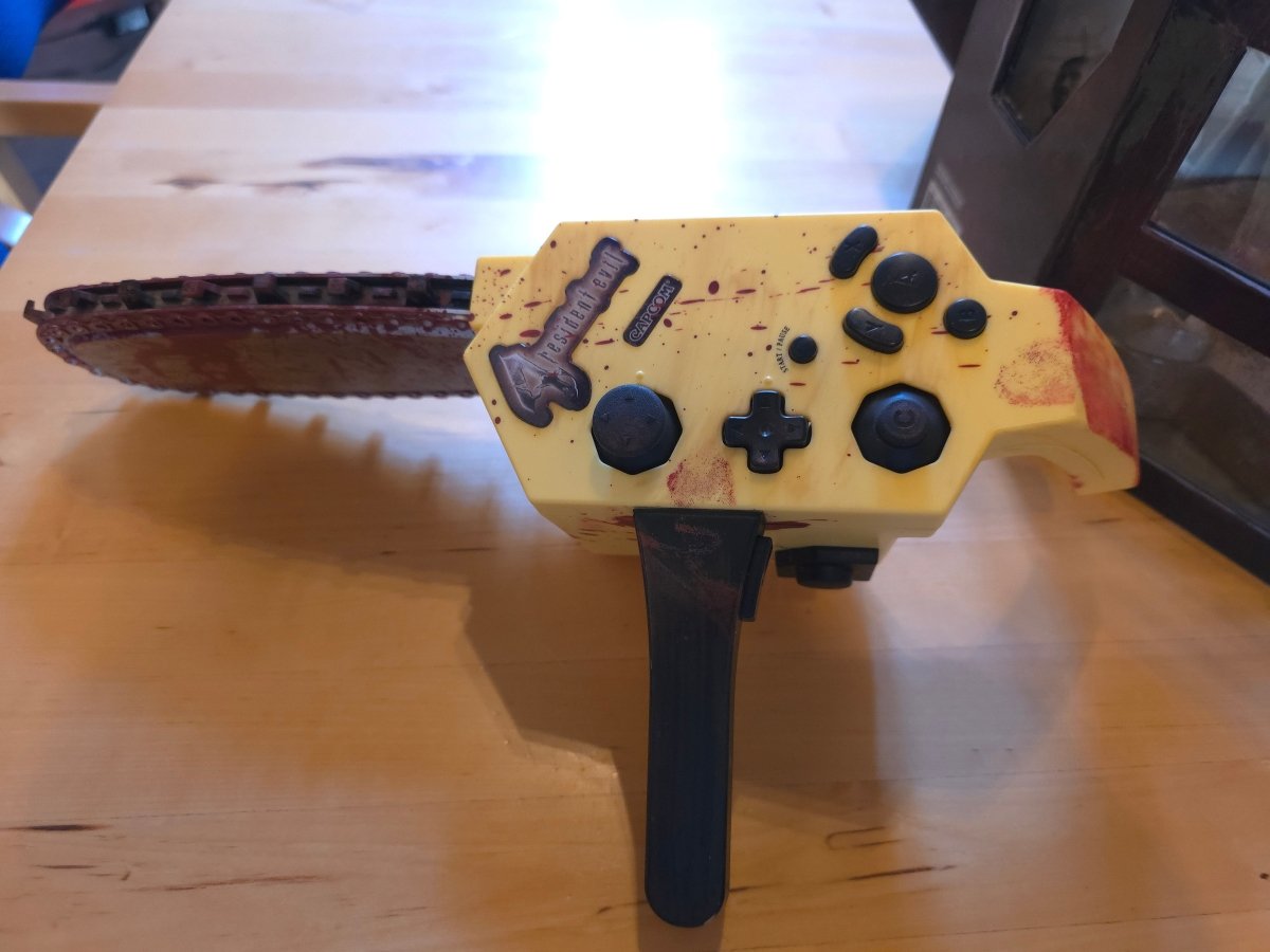 Resident Evil 4: Chainsaw Controller for GameCube (NGC) (PAL) (Komplett/CIB) (Begagnat) - Pennybridge Collectibles