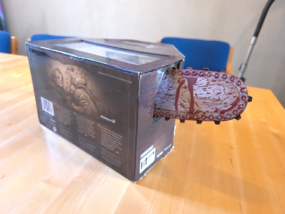 Resident Evil 4: Chainsaw Controller for GameCube (NGC) (PAL) (Komplett/CIB) (Begagnat) - Pennybridge Collectibles